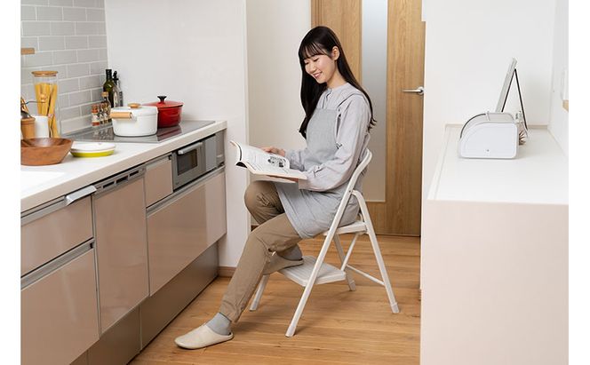 折りたたみステップ２段 OSU-2R ニュアンスグレー アイリスオーヤマ 踏み台 脚立 折りたたみ おしゃれ 軽量 ステップ台 ステップチェア 折りたたみステップ  スツール はしご ステップ 大掃除 洗車台