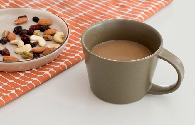 G2613 【スピード発送】マットマグカップ ペアセット マットカーキ/マットチャコール【コップ 食器 食洗器 食洗機 電子レンジ ギフト 贈り物】