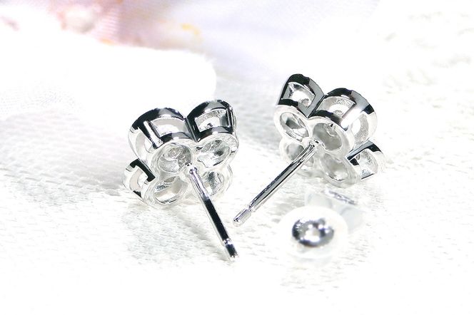 Pt９００【0.26ct】ダイヤモンド クローバー ピアス CSP00047-PT SWAV086-b