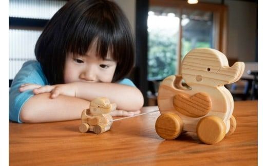 木のおもちゃ 選べる おやこオルゴール 全4種 玩具 木製 木 赤ちゃん ベビー オルゴール おもちゃ キッズ 動物 男の子 女の子 ギフト プレゼント 贈り物 贈答 お祝い 出産祝い 誕生日祝い 日本製 手作り てづくり 受注生産品 かめ アヒル いぬ ぞう 山のくじら舎 ヒノキ 御祝 ヒノキ スギ 高知県 安芸市