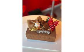 【Le Lis】クリスマスケーキ＜スイートショコラ＞♪とびっきり可愛いクリスマスケーキ10×16ｃｍ（4～6名様分）【冷凍でお届け・冷蔵解凍】 232238_BF07-PR