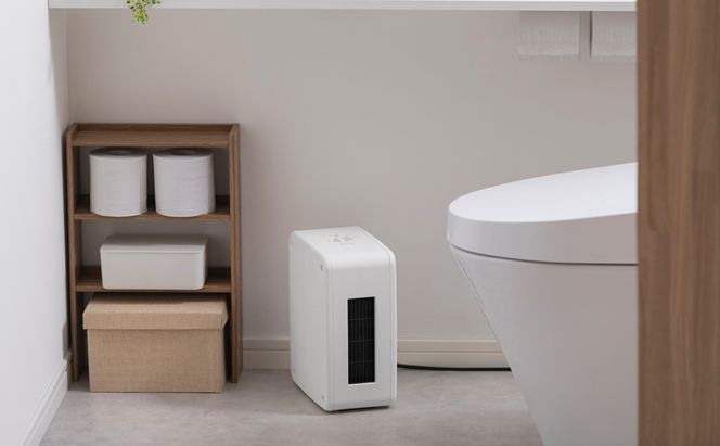 セラミックファンヒーター ACH-KD12A-W ホワイト セラミックヒーター 小型 アイリスオーヤマ コンパクト スリム 軽量 持ち運び すき間に置ける 脱衣所 廊下 ベッド ソファ キッチン 転倒時 自動電源オフ 足元 電気ヒーター