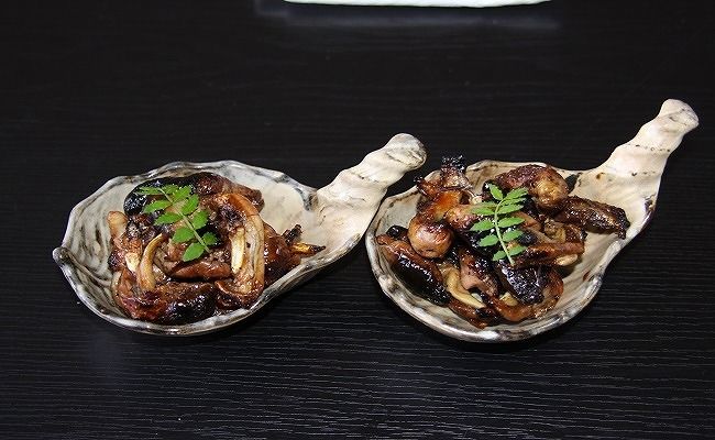 創業大正九年 三河一色産鰻の炭火焼づくし（蒲焼1尾、白焼1尾、肝焼２ｐ） 国産 冷蔵 ミシュラン掲載店 日本料理 料亭 小伴天 国産 うなぎ 鰻 ウナギ たれ ギフト 贈り物 ご褒美 簡単調理 蒲焼き うな重 ひつまぶし 人気 高リピート H007-126