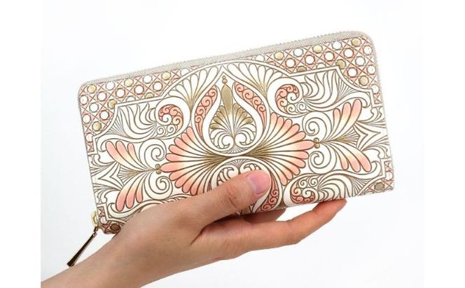 長財布 大容量 ぐるっとファスナーの長財布 ロカイユ ベビーピンク 文庫屋大関 通帳が入る 財布 レディース 本革 牛革 通帳ケース 通帳入れ 通帳 ファスナー カード 収納 ポケット 小銭入れ 仕切り 工芸品 雑貨