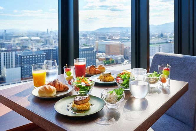 【ホテルグランヴィア京都】1泊朝食付ペア宿泊券《デラックスツイン》｜駅直結 超好立地 人気ホテル 高階層 旅行 観光 ［ 京都駅構内 アクセス抜群 ラグジュアリー ホテルペア宿泊券 14・15F 人気 おすすめ 旅行 観光 宿泊 ふるさと納税 ］ 261009_A-LA106