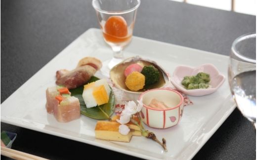 【料亭旅館三田清（みたせ）】　一泊二食付き宿泊券（3名様）【mita0004】