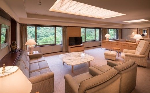 静かな空間で贅沢な時間を過ごす。花巻温泉　佳松園　貴賓室「ロイヤルスイート」ペア宿泊券 【568】