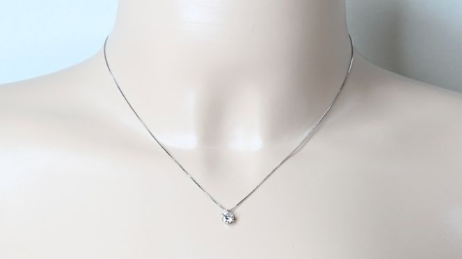 プラチナ900　最上等級カラーDカラー天然ダイヤモンド大粒0.50ｃｔ　ネックレス FNP-7 250-007
