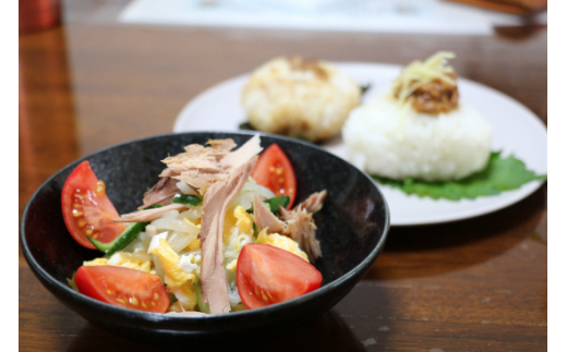 かつお生節1kg（3～5本）【有限会社　竹内商店】 [BQAX008]