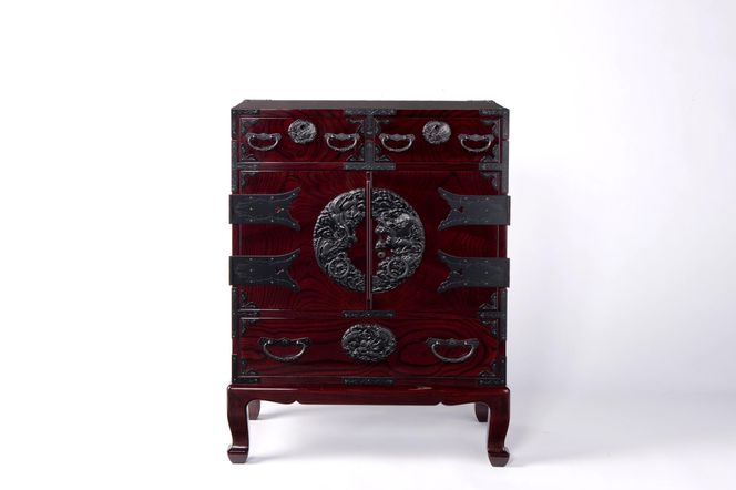 仙台箪笥　二尺猫足　両開き　木地呂塗【伝統 工芸品 グッドデザイン賞 タンス たんす 和タンス 仙台】 041009_GJ001