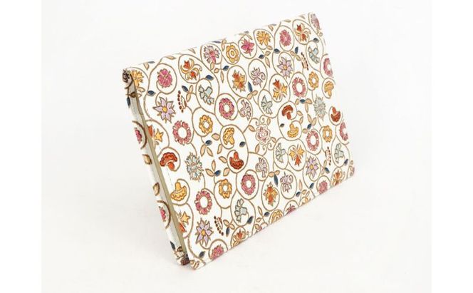 【文庫屋大関】パーソナルホルダー　金唐小花【皮革工芸品】 民芸品 雑貨 日用品 ファイル 多用途 牛革 