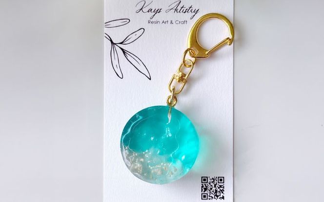 レジンアート 『海のかけらキーホルダー』 丸型 ターコイズ 【沖縄の星の砂入り】キーホルダー レジンアート 海 雑貨 おしゃれ 沖縄市 / Kays Artistry[BCAG026]