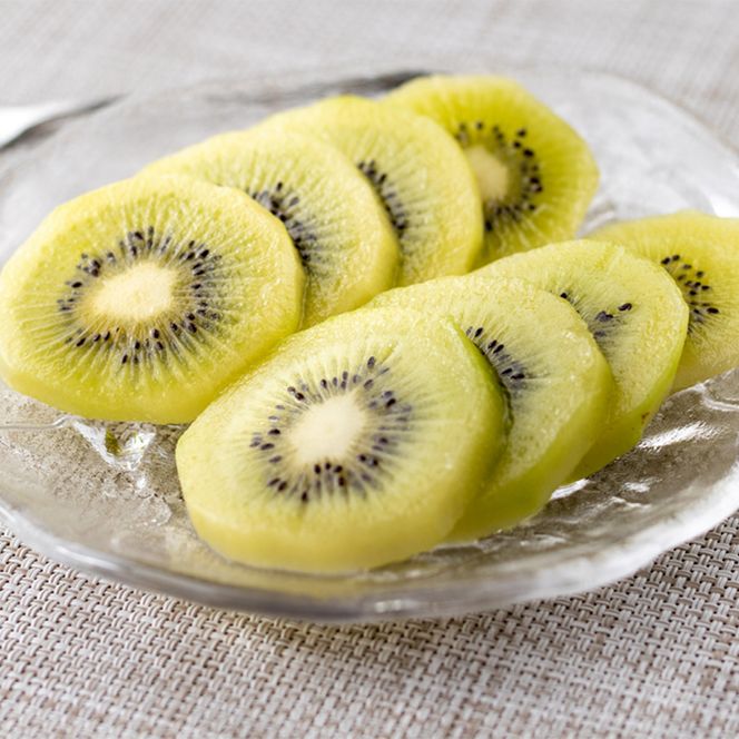 和歌山県産キウイフルーツ約2kg（サイズ混合）※2026年11月下旬～2027年2月下旬頃に発送【tecj1039】