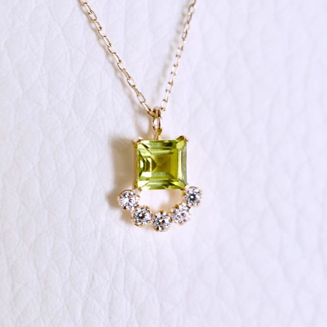 【ジュエリー】K10 イエローゴールド ペリドット ペンダント ネックレス 保証書付 SMK-5221 242-013-e