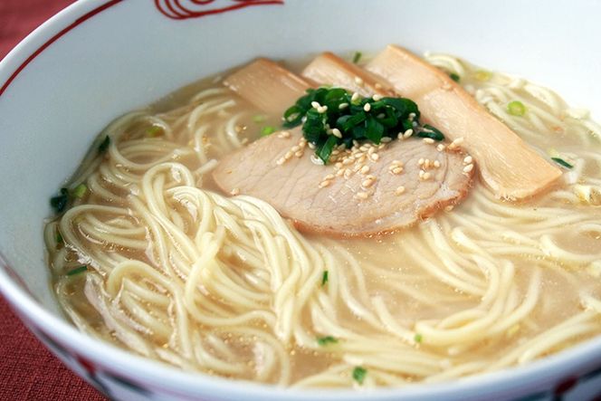 発売50年 昔ながらの味『神埼即席ラーメン 10袋入』【ご当地ラーメン 豚骨ラーメン とんこつラーメン 袋麺 乾麺】(H014140)