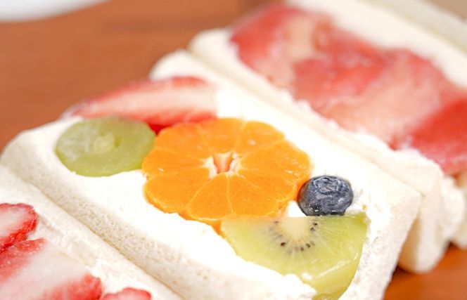 G2946 【特別規格】旬のおまかせ フルーツサンド 2個