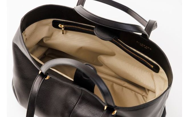 牛革ふっくらとしたトートバッグ【ZIT003】 ファッション かばん 柔らかい スムース 上質 国産牛革 贅沢 軽い アクセント テフロン 加工 A4ファイル 