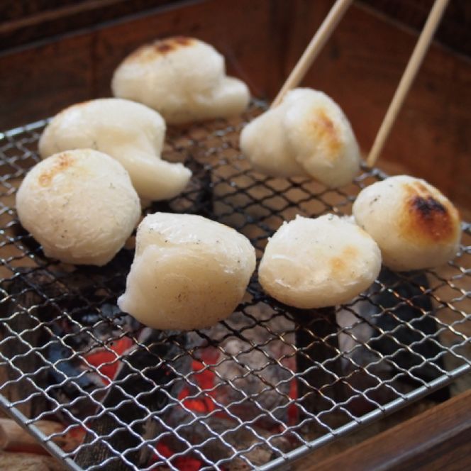 特別栽培米 兵庫県但馬産 コウノトリ育むおもち（丸餅）農薬・化学肥料不使用 3袋 1.8Kg（約54個） / 無添加 切り餅 個包装 無農薬 化学肥料不使用 但馬産 添加物不使用 常温保存 国産 おもち お餅 餅 まる餅 白餅 焼き餅 雑煮 お正月 正月用