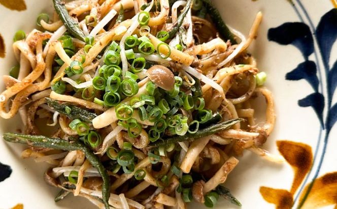 和カラソバ (4人前) 沖縄そば おきなわそば ご当地グルメ お土産 ギフト おすすめ 年内発送 沖縄市 / みやんちSTUDIO＆COFFEE[BCCX008] 