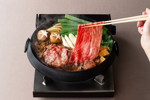 【カネ吉山本】近江牛【雅】すき焼き4種2段重【Y166W】（国産牛　和牛　ブランド牛　ブランド和牛　黒毛和牛　牛肉　肉　高級　人気　おすすめ　神戸牛　松阪牛 に並ぶ 日本三大和牛 近江牛）