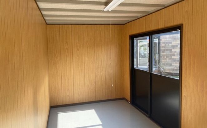  スーパーハウス SH-E31型 株式会社ナガワ ユニットハウス 全溶接 鉄骨造 耐久性 短期工期 そのまま設置 単体タイプ 採光性 引戸 物の出し入れラク 3坪 敷地内 置き場 物置 現場 資材 休憩室 コンセント 照明 ブレーカー 換気口 