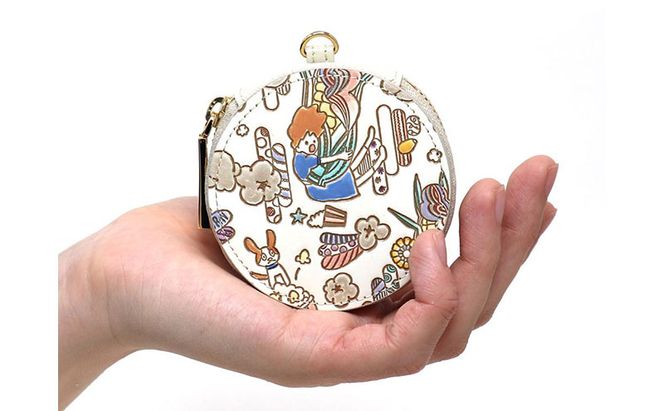 【文庫屋大関】マカロンポーチ 恋するもろこしガール【皮革工芸品】 ポーチ ミニポーチ 小物入れ アクセサリー入れ イヤホン入れ 収納 保管ケース 手のひらサイズ  本革 革 皮革 工芸品 工芸 雑貨 ギフト プレゼント 日本製 東京