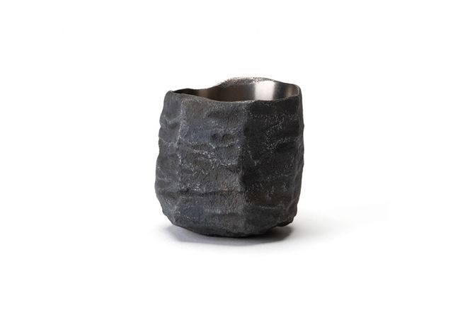 169-48-001　“ hikiZAN ”Premium Titanium Sake Vessel 1st model 【 日本酒 酒器 茨城県 日立市 】