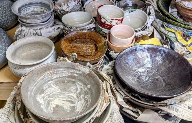 099H1275  陶器市福袋・日常茶飯皿食器＆花入れ（一輪挿し）（5～8点）