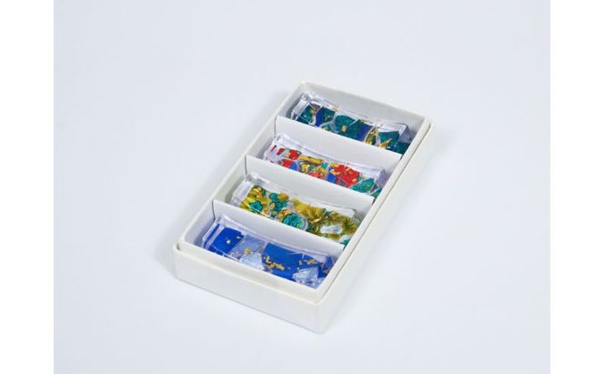 九谷焼のかけらを再生した箸置き HASHI STAND 4点セット (02 混合)