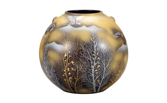 九谷焼　8号花瓶　金雲鶴木立 