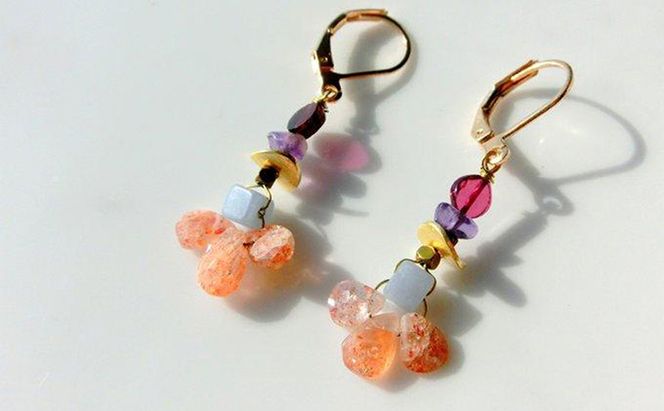 Helio flower ピアス アクセサリー 1個【シンプル サンストーン ヘリオライト クール シャープ 可愛い ギフト プレゼント ハンドメイド 手作り  職人 上品 華やか  ドレス 大人の雰囲気  ラッピング 母の日 結婚式 Q 北海道 幕別町】