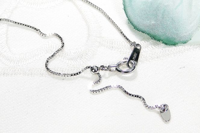 pt900【0.5ctUP】フクリン留め 一粒 ダイヤモンド ネックレス【無色透明】中央宝石研究所ソーティング CSN00180-pt SWAV063