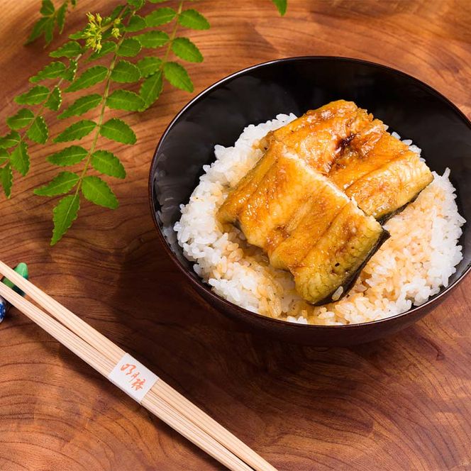 国産うなぎの蒲焼2尾 約200g×2 （箱入り）料亭 明月楼 乾燥青山椒付き 贈り物 土用の丑の日 うなぎの蒲焼き うなぎ ウナギ 鰻 蒲焼き うな丼 うな重 日本製 国産 F6P-2728