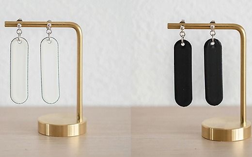 【Unomismo】琺瑯アクセサリー「ボールピアス」