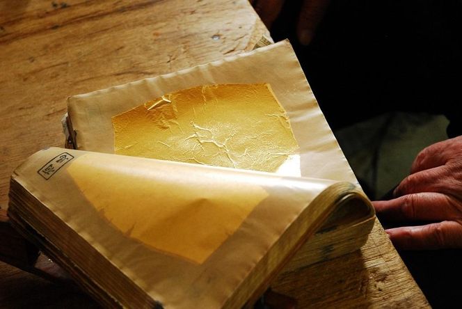 【寺島保太良商店】絲 tabane チョーカー［ 京都 工芸ブランド 絹素材 手作り 首元 人気 おすすめ アクセサリー コンパクト 上品 軽量 ギフト お取り寄せ 通販 送料無料 ふるさと納税 ］ 261009_A-AA214VP