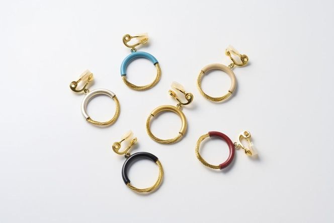 【寺島保太良商店】絲 tabane イヤリング［ 京都 工芸ブランド 絹素材 手作り 耳元アクセ 人気 おすすめ アクセサリー 上品 軽量 ギフト お取り寄せ 通販 送料無料 ふるさと納税 ］ 261009_A-AA216VP