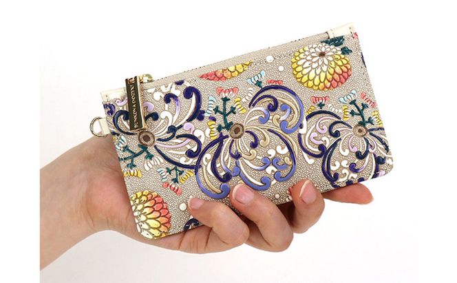 【文庫屋大関】すっきりカードケース　乱菊＜青紫＞【皮革工芸品】 ファッション小物 雑貨 フラグメントケース 小銭入れ付き 収納 スマート 日本製 