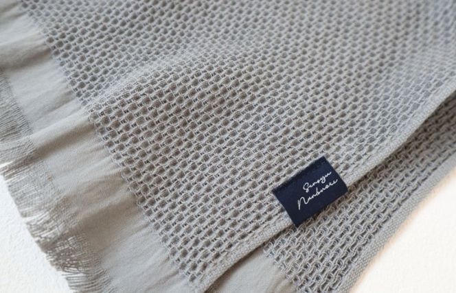 G1948 【速乾・軽量】牛乳パックからできたバスタオル2枚（グレー）