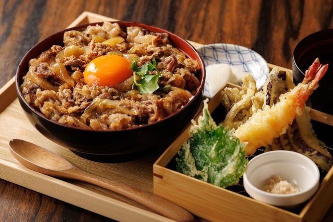 河口湖で特製ほうとうを楽しむ【紅梅や】お食事券5,000円分 FEK002