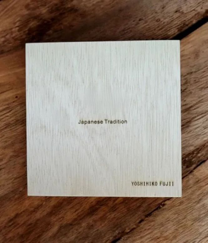 丸小皿 麻の葉 赤溜梨地 ［NF159］ 303446_CU90076VC01