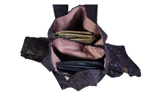 本場 結城紬 総絣 リメイク 亀甲紺 双子 ポシェット 本場結城紬 手作り [BN026ci]