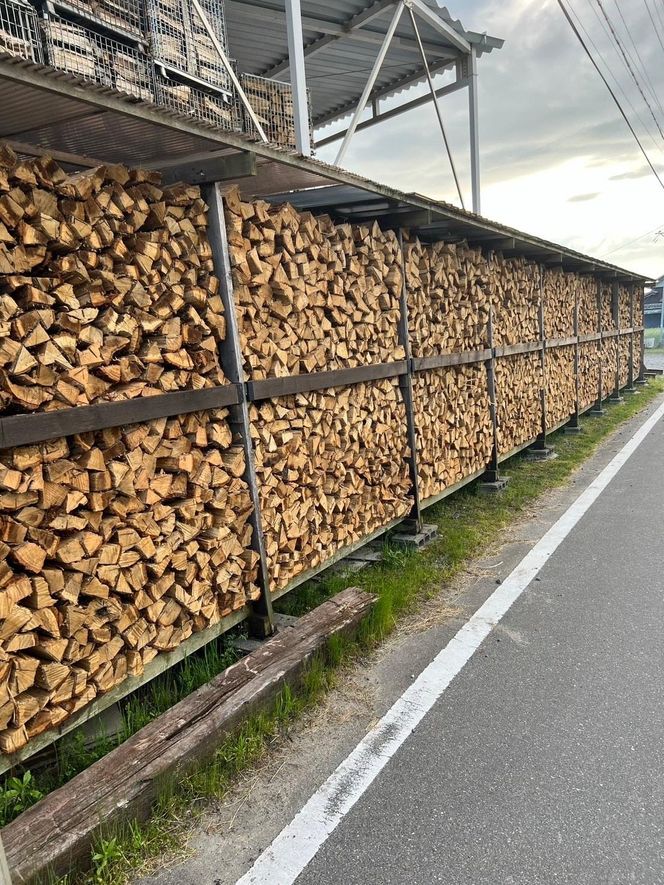 クヌギ薪 35cm 20kg 乾燥 焚き火・薪ストーブにぴったり 242161_ET001