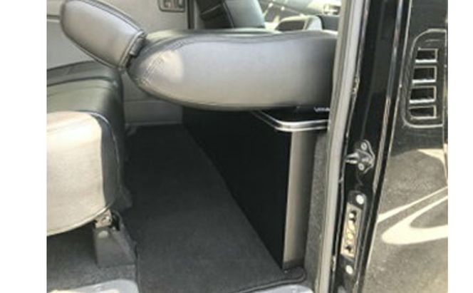 日産　 NV350キャラバン　プレミアムGX　セカンドテーブル（2車種用） 雑貨 日用品 