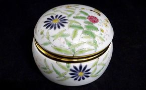 九谷焼オルゴール　花と虫 a05 焼き物 民芸品 工芸品 雑貨 