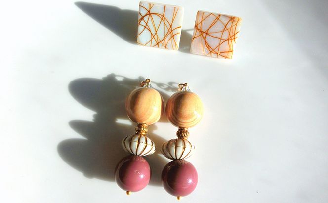 Antoinette ピアス アクセサリー 天然石 1個 [Q]handmadejewely【ゴールド ウッド シンプル クール エレガント 可愛い ハンドメイド ジュエリー 手作り  職人 上品 華やか ドレス 結婚式 大人の雰囲気 ギフト プレゼント 母の日 ラッピング シェル】