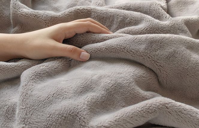 G3341 【スピード発送】MONOブランケット ネイビー【ひざ掛け 膝掛け ひざかけ 大判 防寒 無地 シンプル】