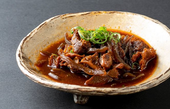 010B1686-1 焼肉屋が作る 国産 牛肉 甘辛 牛すじ煮込み（220g×4個）