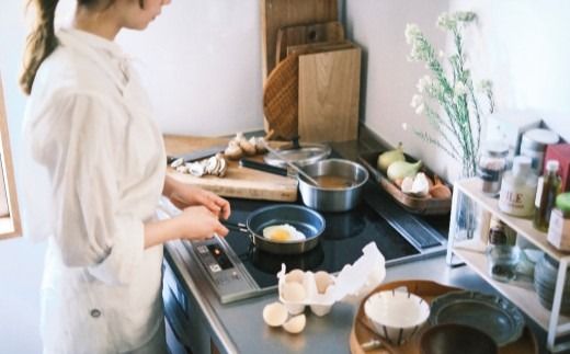 貝印 料理研究家 脇雅世監修 o.e.c ミニマ フライパン 15cm 000DY5206 OEC オーイーシー　IH ガスコンロ オーブン 対応 関市 キッチンツール 料理 おしゃれ 便利