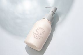 華密恋 ボディミルク 150mL [カミツレ研究所 長野県 池田町 48110799] カミツレン カミツレ いい香り