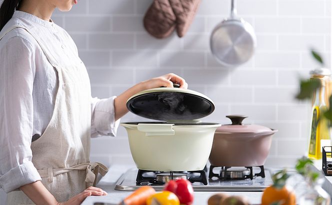 鍋 20cm 無加水鍋 MKS-20 メルティピンク 両手鍋 ih 無水 無水調理 鍋パーティー 一人暮らし 食卓 カラフル 調理器具 料理 アイリスオーヤマ ガスコンロ オーブン対応 キッチン用品 キッチンアイテム 